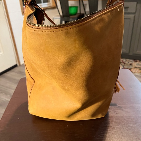 Universal Thread Purse - Picture 2 of 12